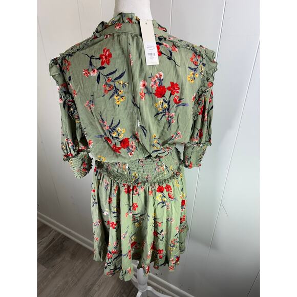 NWT Francesca’s Blue Rain green floral smocked mini dress in size Large - Picture 4 of 9
